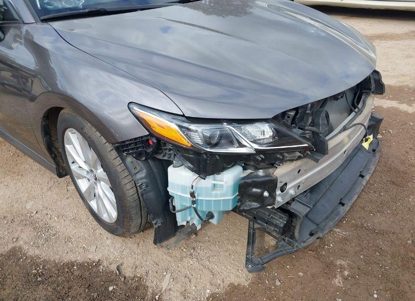 Photo 20 of 2019 Toyota Camry LE (VIN 4T1B11HK2KU720912)