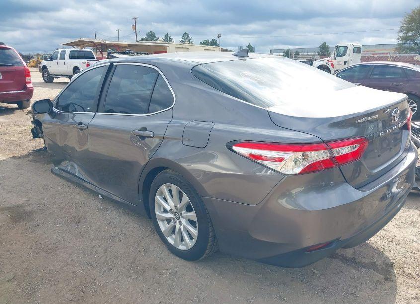 Photo 3 of 2019 Toyota Camry LE (VIN 4T1B11HK2KU720912)