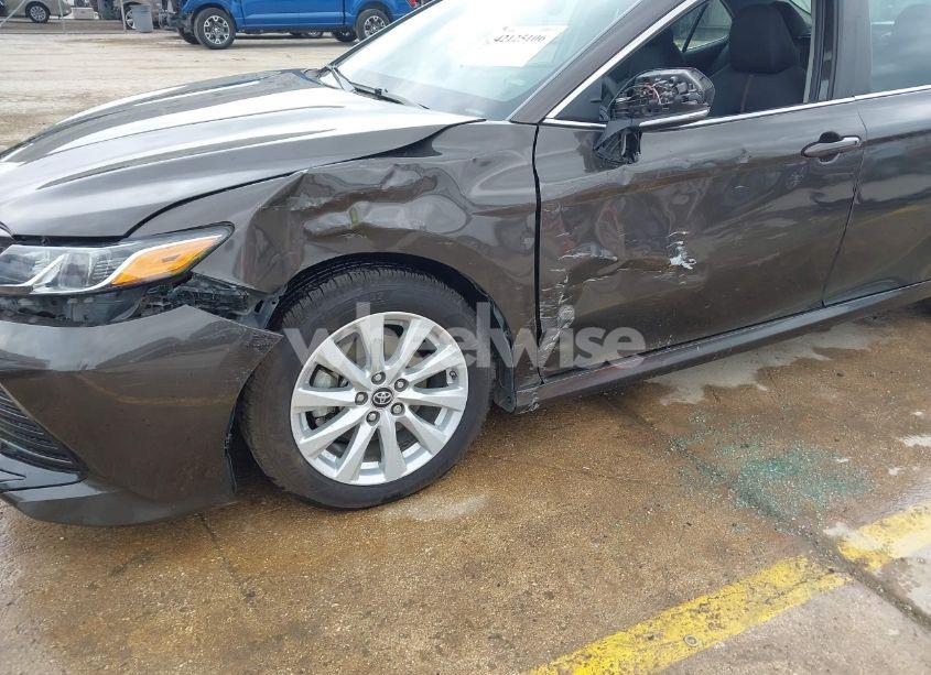 Photo 18 of 2019 Toyota Camry LE (VIN 4T1B11HK2KU727973)