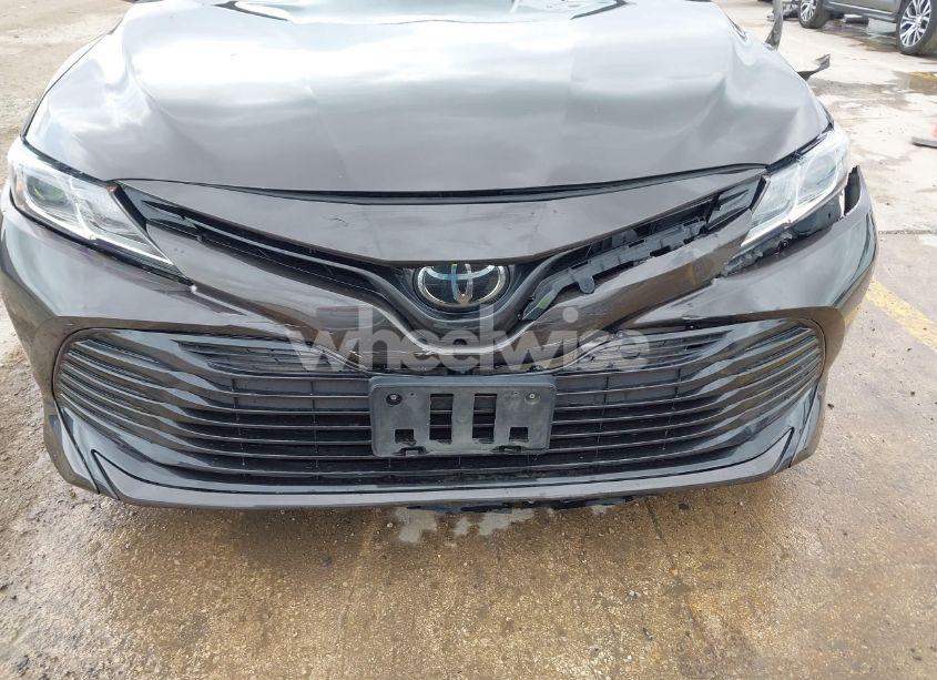 Photo 19 of 2019 Toyota Camry LE (VIN 4T1B11HK2KU727973)