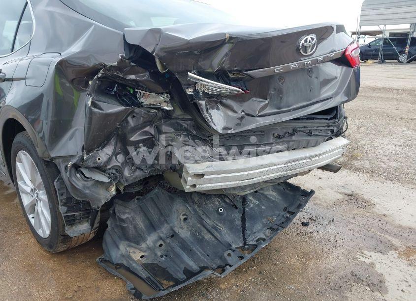 Photo 6 of 2019 Toyota Camry LE (VIN 4T1B11HK2KU727973)