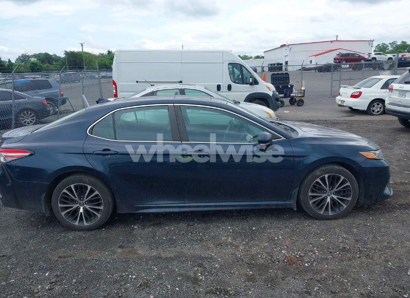 Photo 13 of 2019 Toyota Camry SE (VIN 4T1B11HK2KU738133)