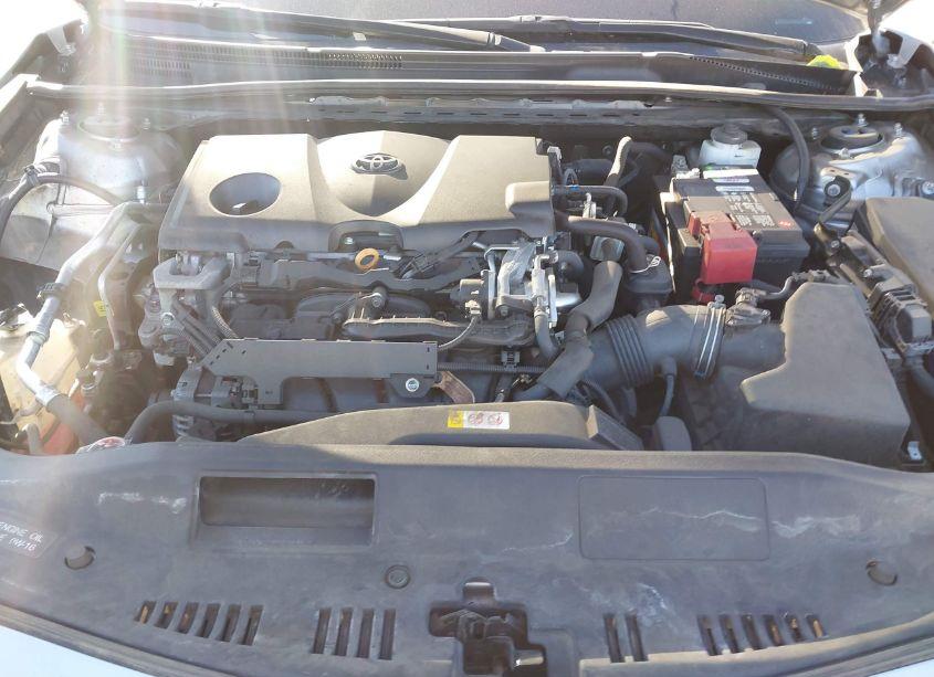 Photo 10 of 2019 Toyota Camry LE (VIN 4T1B11HK2KU738682)