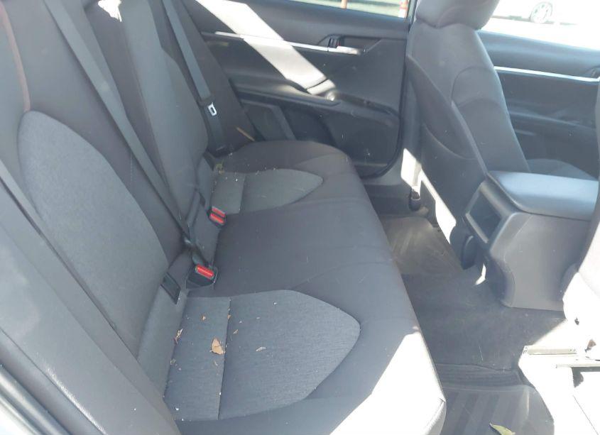 Photo 8 of 2019 Toyota Camry LE (VIN 4T1B11HK2KU738682)