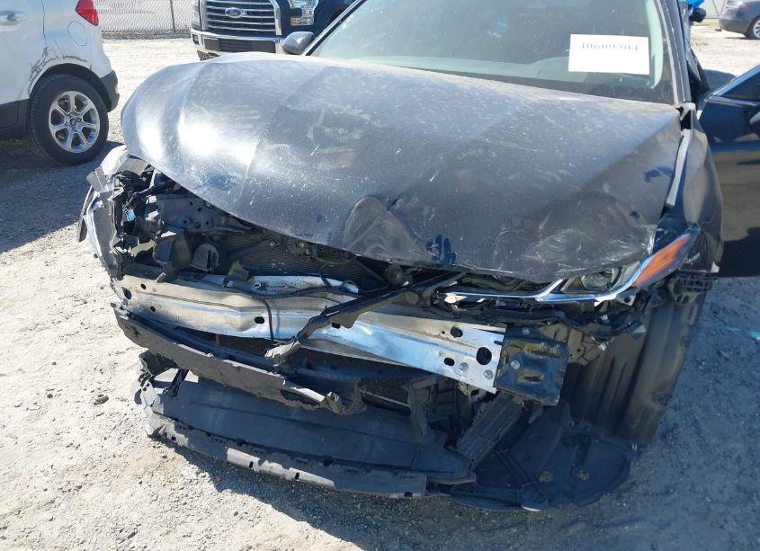 Photo 6 of 2019 Toyota Camry SE (VIN 4T1B11HK2KU742313)