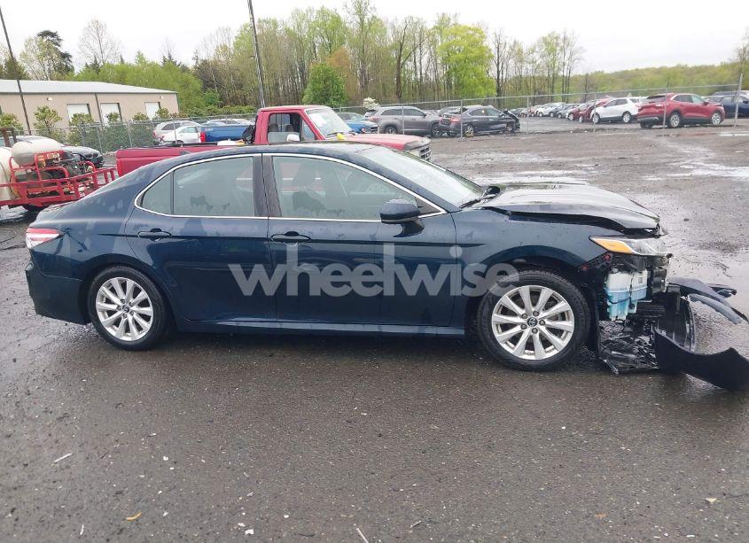 Photo 13 of 2019 Toyota Camry LE (VIN 4T1B11HK2KU747964)