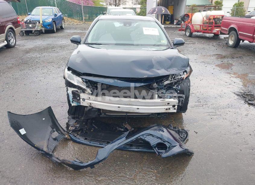 Photo 6 of 2019 Toyota Camry LE (VIN 4T1B11HK2KU747964)