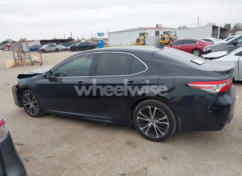 Photo 14 of 2019 Toyota Camry SE (VIN 4T1B11HK2KU751268)