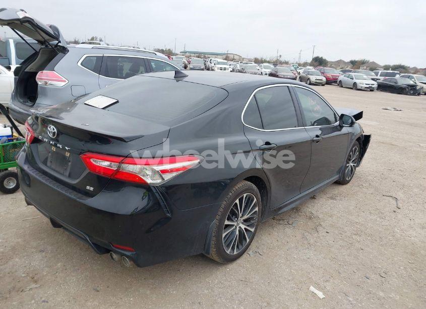 Photo 4 of 2019 Toyota Camry SE (VIN 4T1B11HK2KU751268)