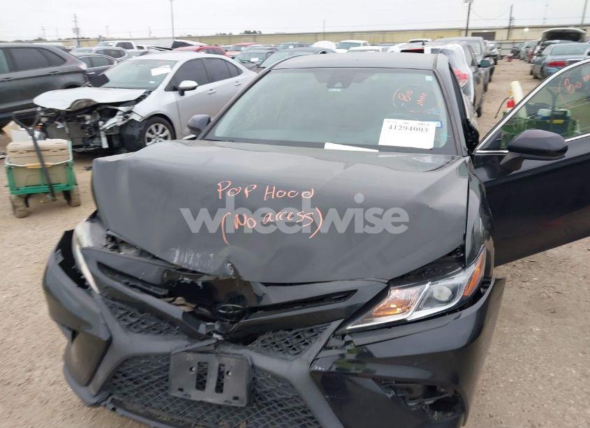 Photo 6 of 2019 Toyota Camry SE (VIN 4T1B11HK2KU751268)