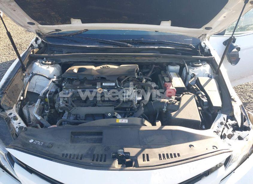 Photo 10 of 2019 Toyota Camry LE (VIN 4T1B11HK2KU791656)