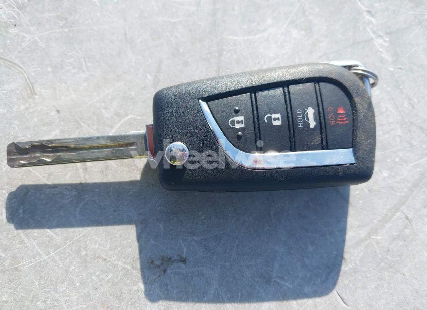 Photo 11 of 2019 Toyota Camry LE (VIN 4T1B11HK2KU791656)