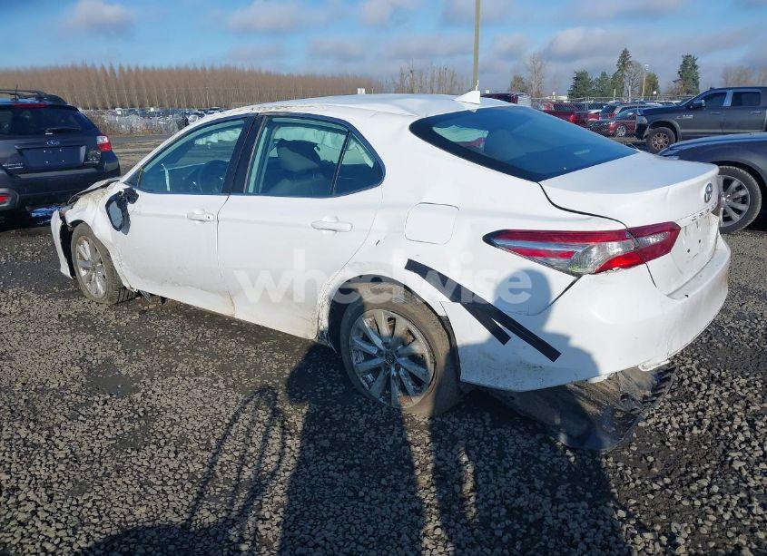 Photo 3 of 2019 Toyota Camry LE (VIN 4T1B11HK2KU791656)