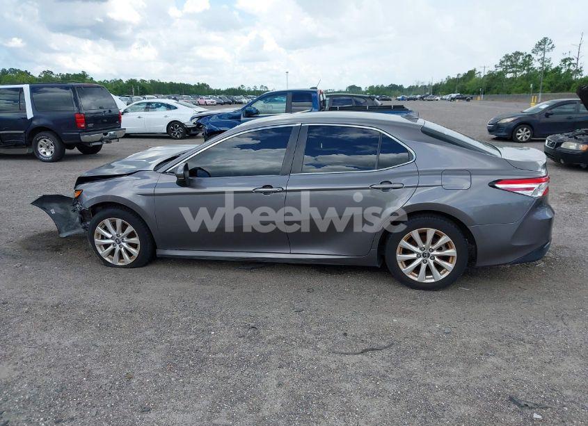 Photo 14 of 2019 Toyota Camry LE (VIN 4T1B11HK2KU793763)