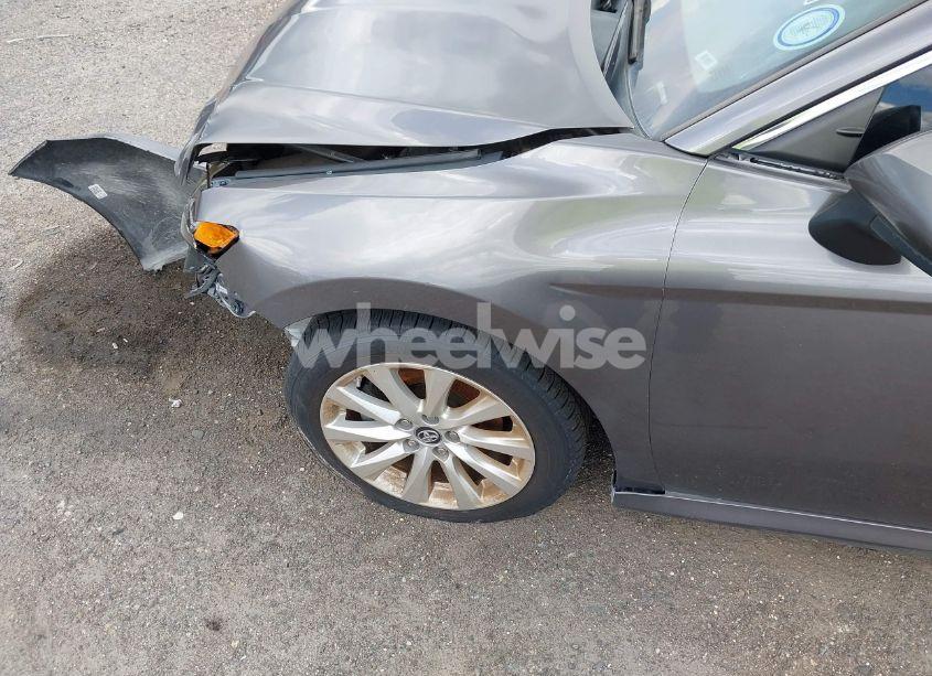 Photo 20 of 2019 Toyota Camry LE (VIN 4T1B11HK2KU793763)