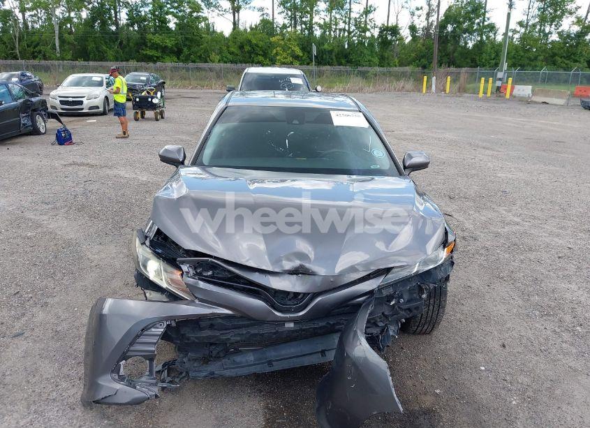 Photo 6 of 2019 Toyota Camry LE (VIN 4T1B11HK2KU793763)