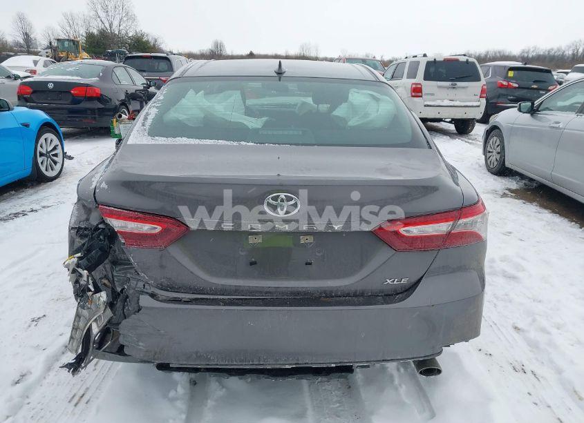 Photo 16 of 2019 Toyota Camry XLE (VIN 4T1B11HK2KU794797)