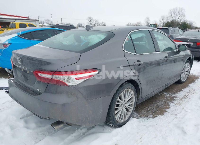 Photo 4 of 2019 Toyota Camry XLE (VIN 4T1B11HK2KU794797)