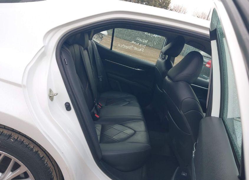 Photo 8 of 2019 Toyota Camry XLE (VIN 4T1B11HK2KU802090)