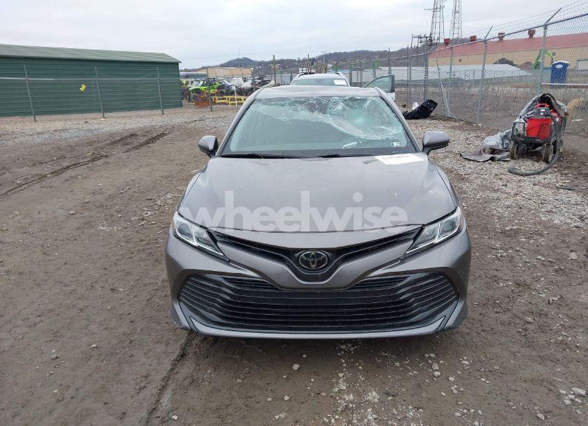 Photo 12 of 2019 Toyota Camry LE (VIN 4T1B11HK2KU809671)