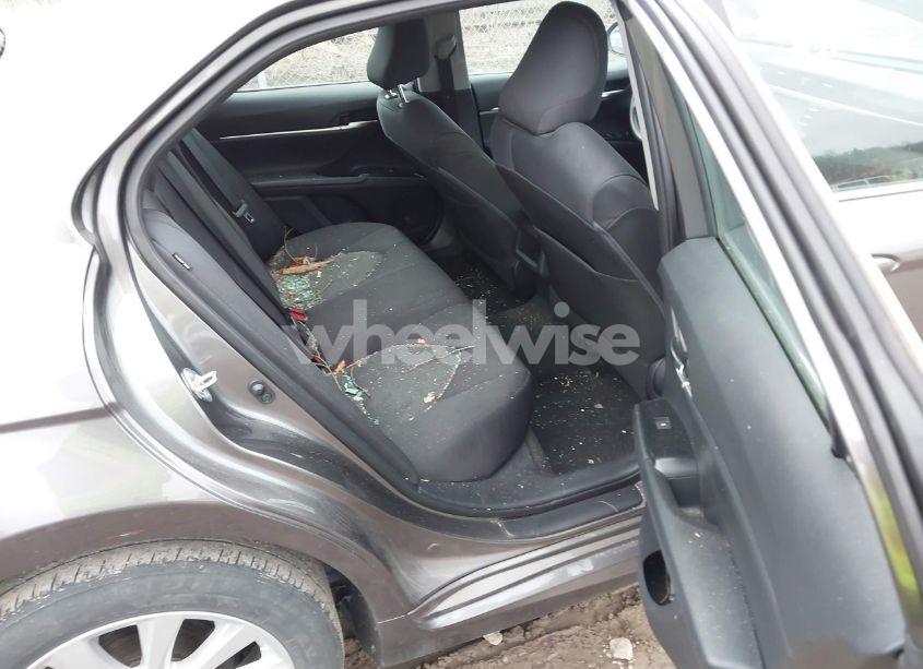 Photo 8 of 2019 Toyota Camry LE (VIN 4T1B11HK2KU809671)