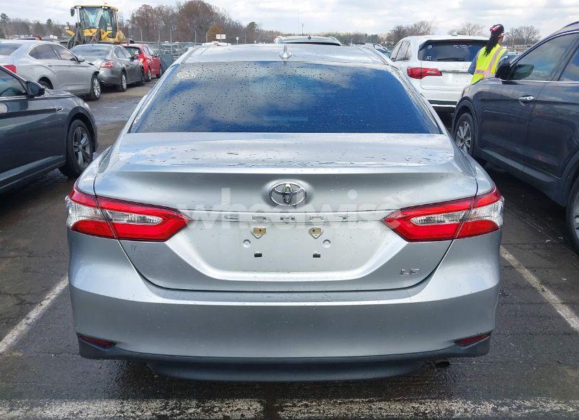 Photo 16 of 2019 Toyota Camry LE (VIN 4T1B11HK2KU850348)