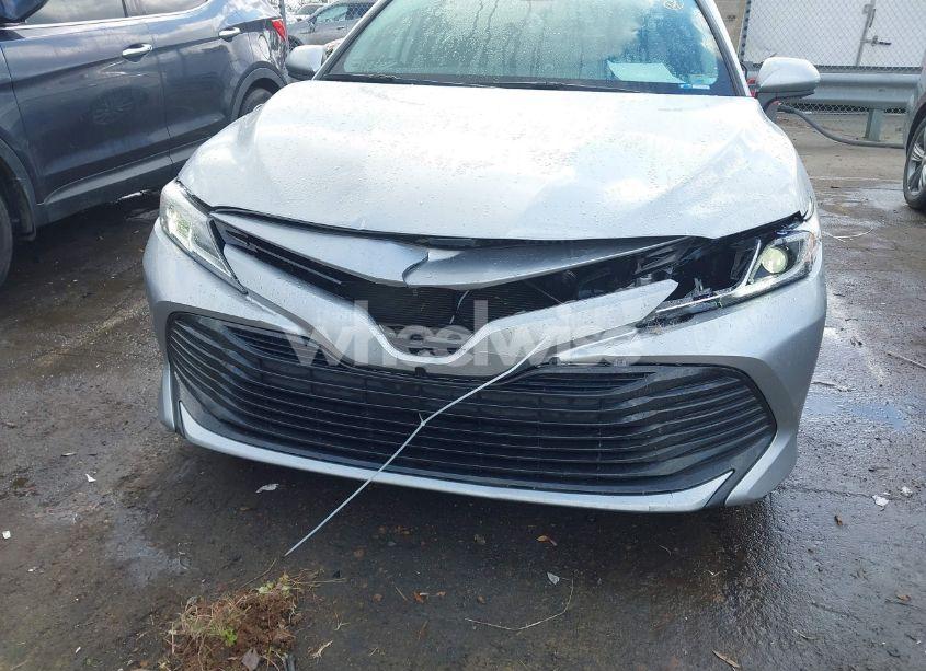 Photo 6 of 2019 Toyota Camry LE (VIN 4T1B11HK2KU850348)