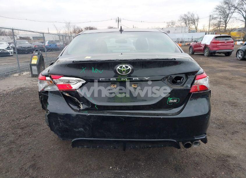 Photo 17 of 2019 Toyota Camry SE (VIN 4T1B11HK2KU853136)