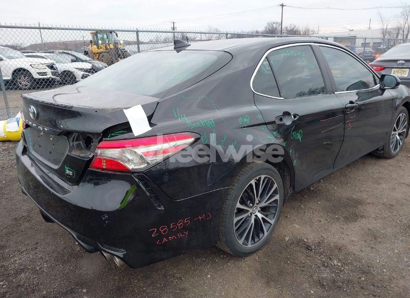 Photo 19 of 2019 Toyota Camry SE (VIN 4T1B11HK2KU853136)