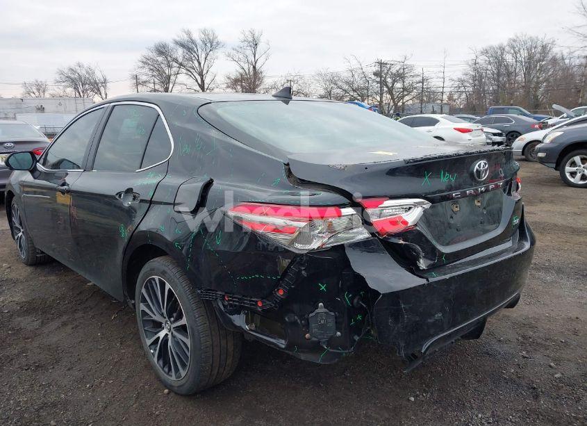 Photo 6 of 2019 Toyota Camry SE (VIN 4T1B11HK2KU853136)