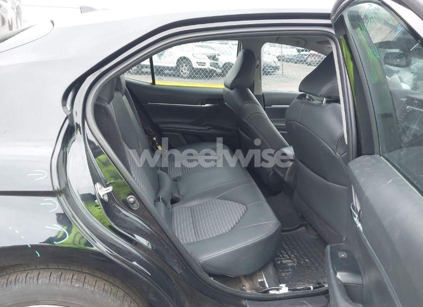 Photo 8 of 2019 Toyota Camry SE (VIN 4T1B11HK2KU853136)