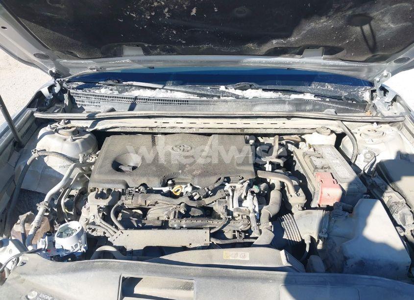 Photo 10 of 2018 Toyota Camry LE (VIN 4T1B11HK3JU005460)