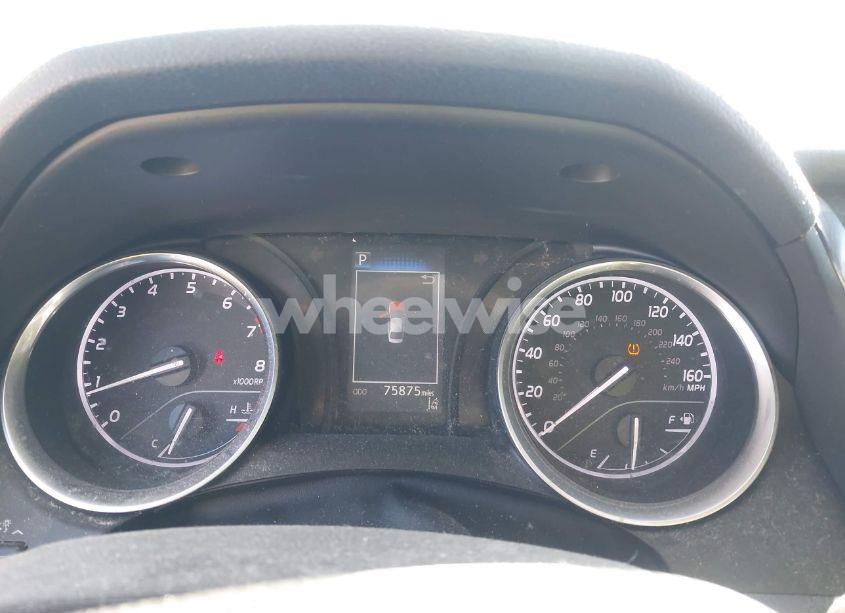 Photo 7 of 2018 Toyota Camry LE (VIN 4T1B11HK3JU005460)