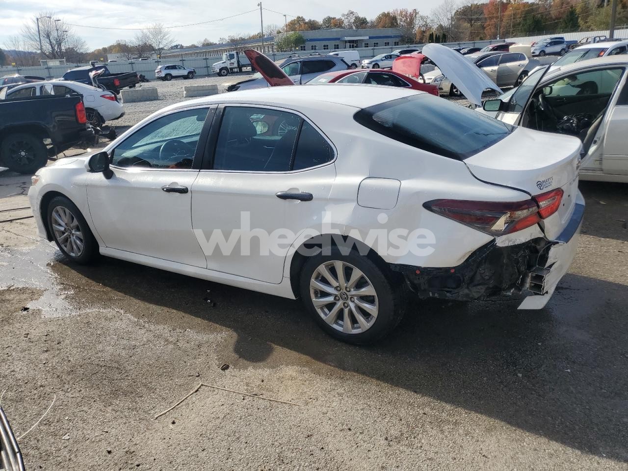 Photo 2 of 2018 TOYOTA CAMRY L (VIN 4T1B11HK3JU011307)