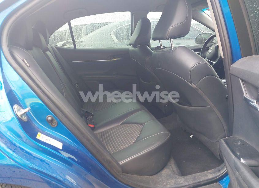 Photo 8 of 2018 Toyota Camry SE (VIN 4T1B11HK3JU049412)