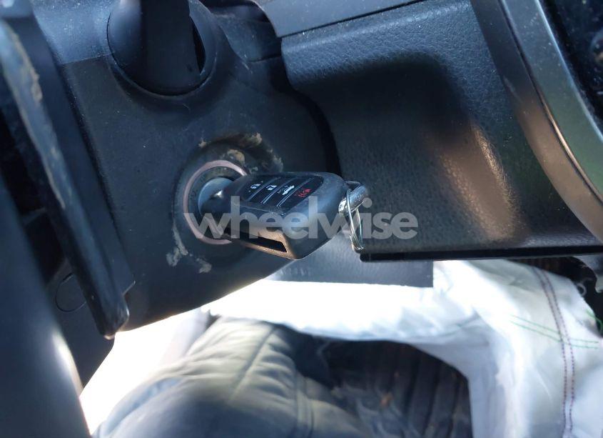 Photo 11 of 2018 Toyota Camry SE (VIN 4T1B11HK3JU055128)