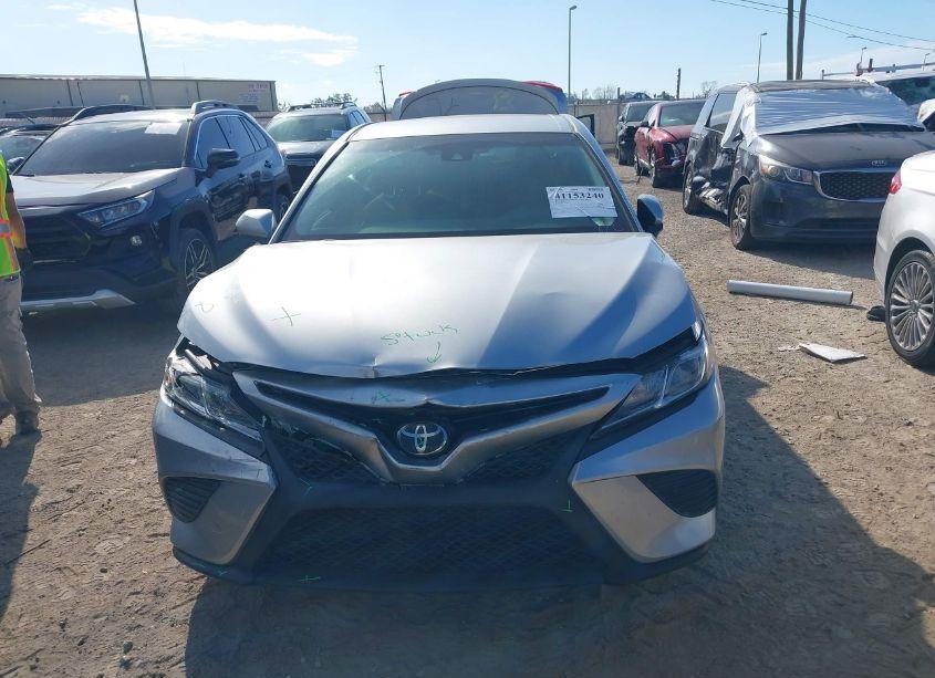 Photo 12 of 2018 Toyota Camry SE (VIN 4T1B11HK3JU065870)