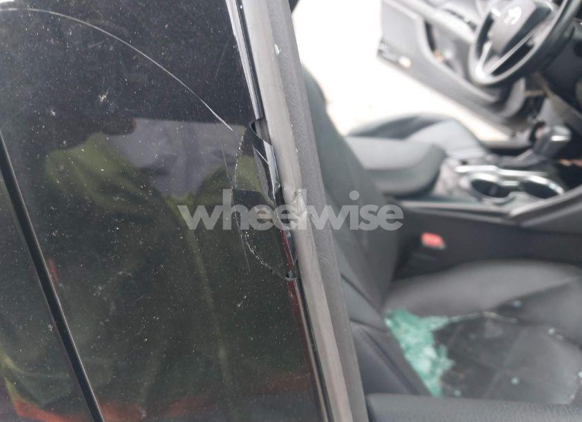 Photo 6 of 2018 Toyota Camry XLE (VIN 4T1B11HK3JU069451)