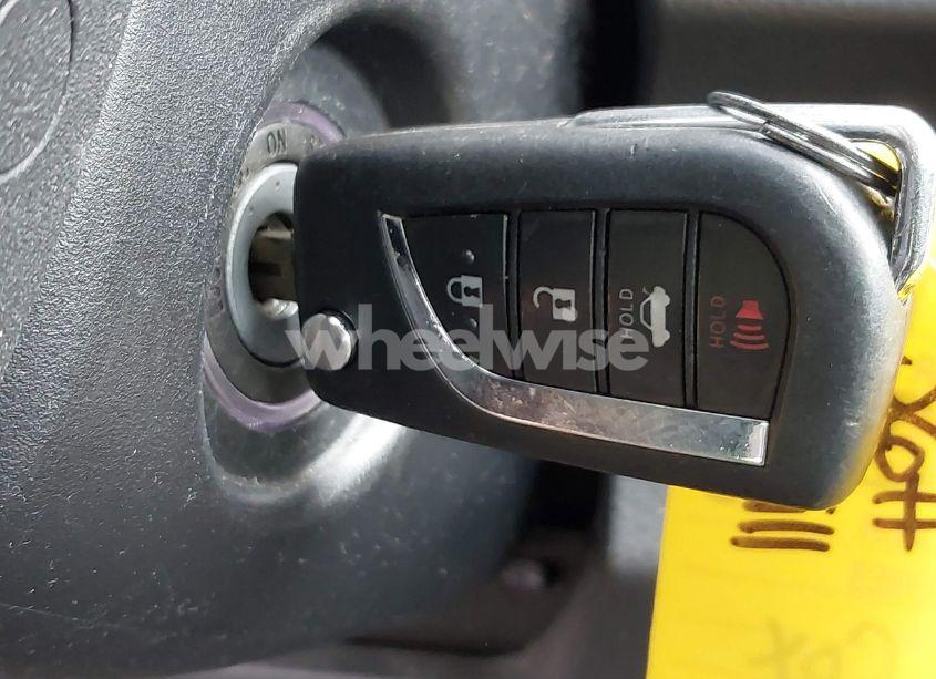 Photo 11 of 2018 Toyota Camry LE (VIN 4T1B11HK3JU072849)