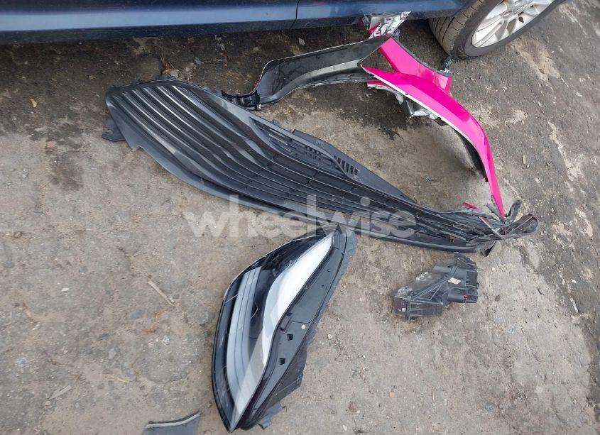 Photo 12 of 2018 Toyota Camry LE (VIN 4T1B11HK3JU079865)