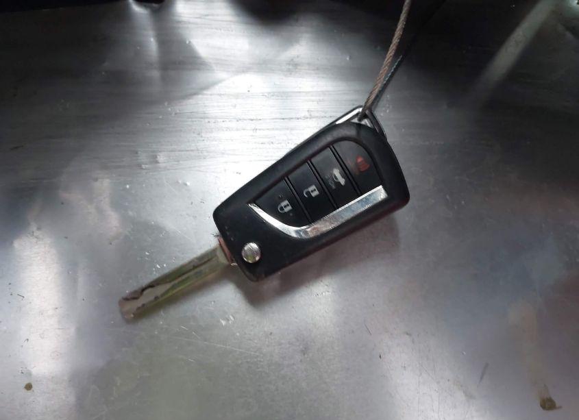 Photo 10 of 2018 Toyota Camry SE (VIN 4T1B11HK3JU080742)