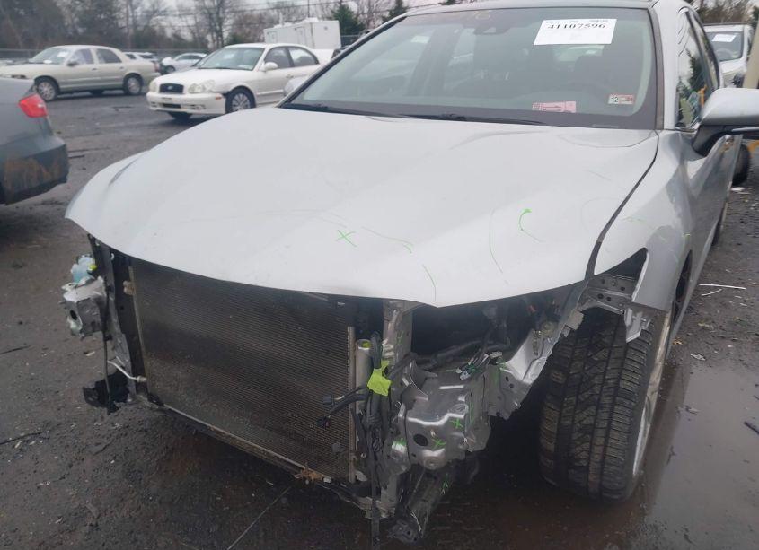 Photo 6 of 2018 Toyota Camry XLE (VIN 4T1B11HK3JU105252)