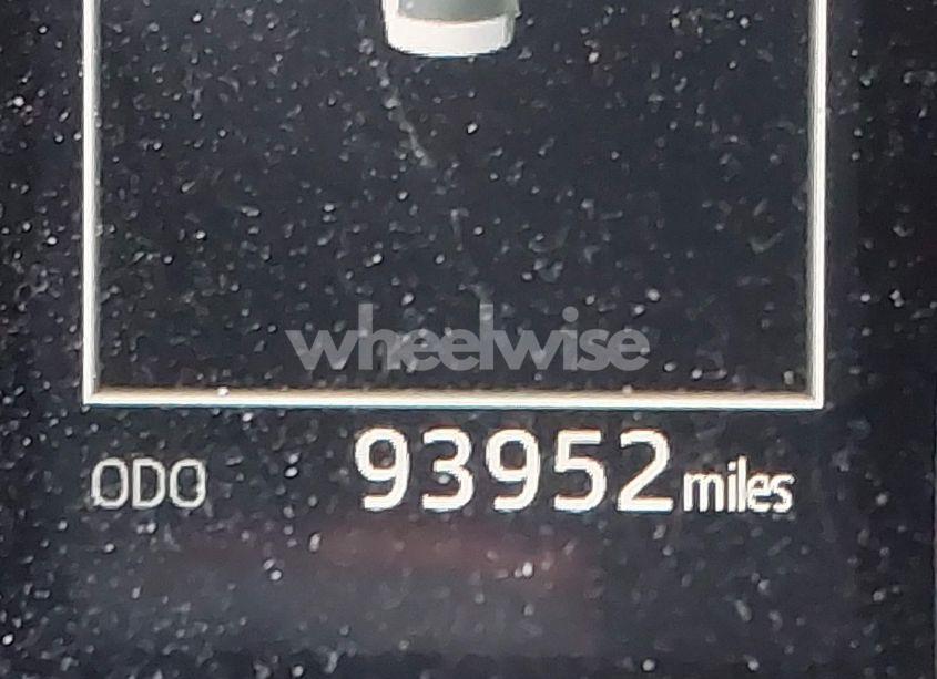 Photo 15 of 2018 Toyota Camry LE (VIN 4T1B11HK3JU118597)