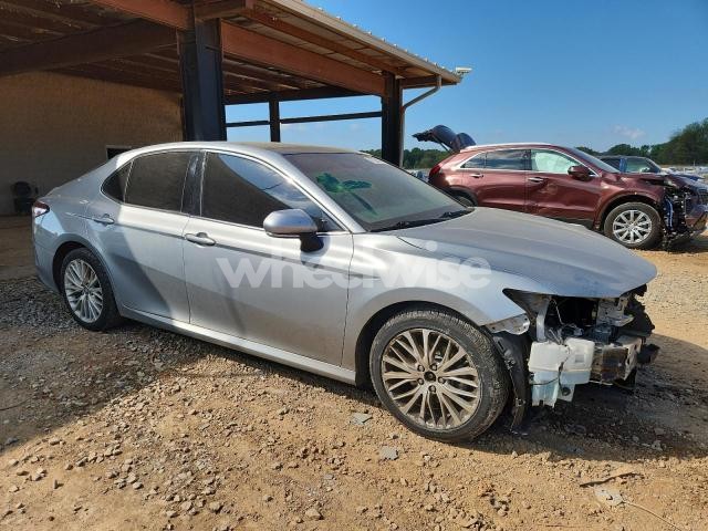 Photo 2 of 2018 TOYOTA CAMRY L (VIN 4T1B11HK3JU121497)