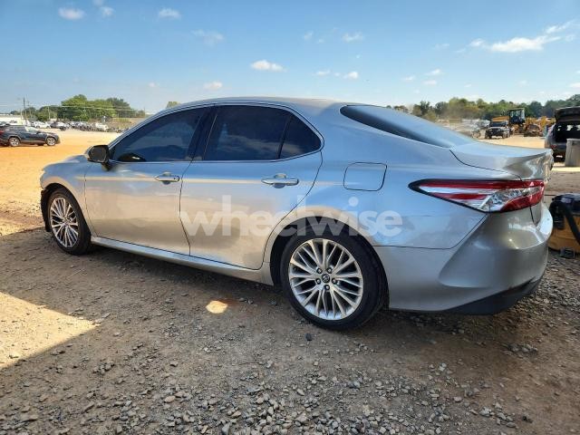 Photo 3 of 2018 TOYOTA CAMRY L (VIN 4T1B11HK3JU121497)