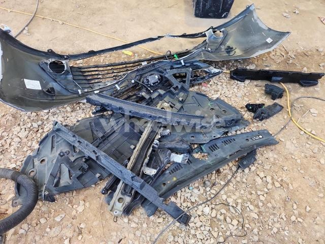 Photo 6 of 2018 TOYOTA CAMRY L (VIN 4T1B11HK3JU121497)