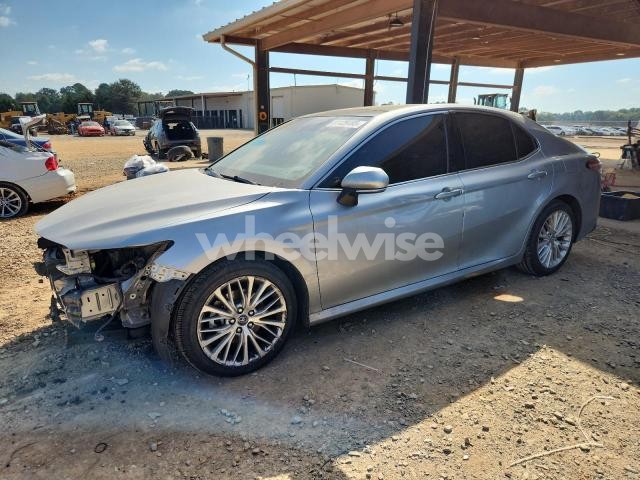 Photo 8 of 2018 TOYOTA CAMRY L (VIN 4T1B11HK3JU121497)