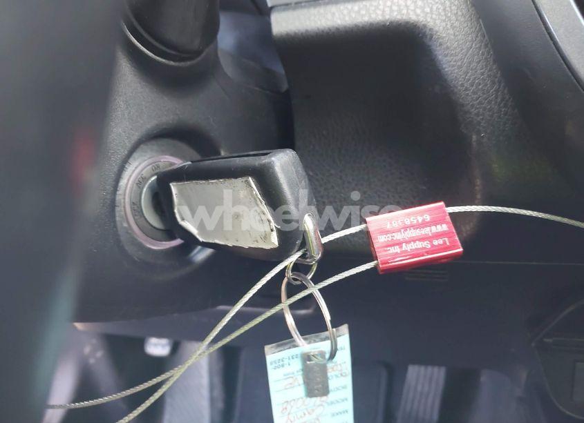 Photo 11 of 2018 Toyota Camry SE (VIN 4T1B11HK3JU139935)