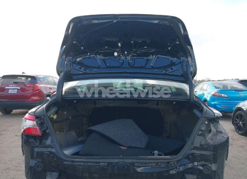 Photo 6 of 2018 Toyota Camry SE (VIN 4T1B11HK3JU139935)