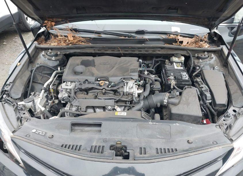 Photo 10 of 2018 Toyota Camry LE (VIN 4T1B11HK3JU141927)